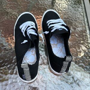 Roxy brand black knit sneakers. Women’s size 9 US.